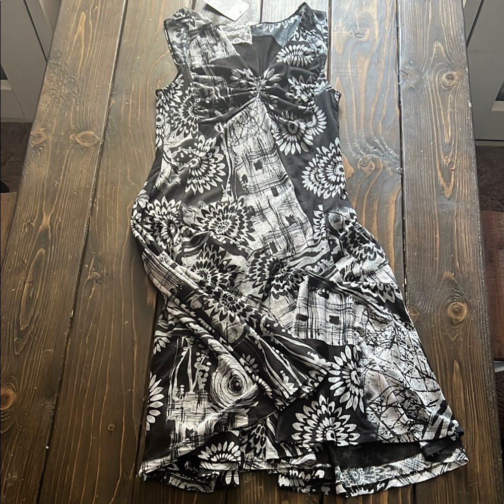Desigual Floral Black and White Women's Dress - NWT - Large
